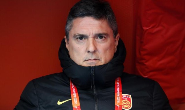 媒体人:东亚杯让久尔杰维奇转正讨论终止，这次U23让安东尼奥现形